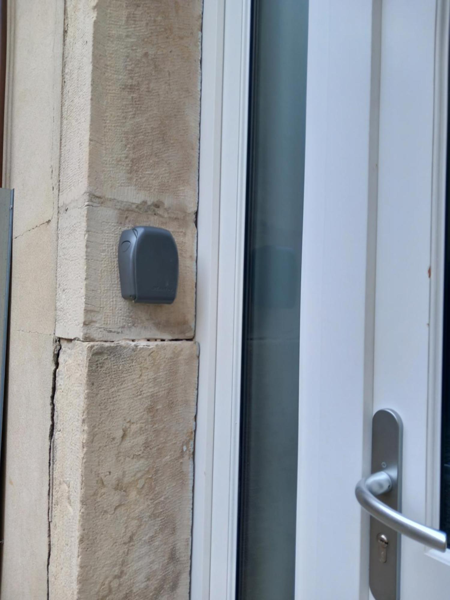 La Cour Fleurie, Tout Confort Dijon Exteriör bild