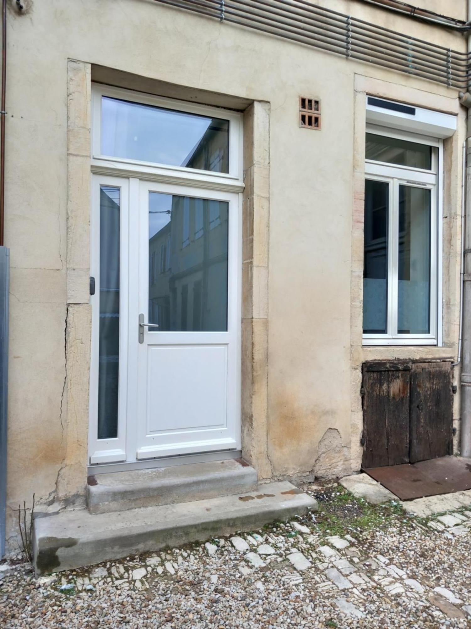 La Cour Fleurie, Tout Confort Dijon Exteriör bild